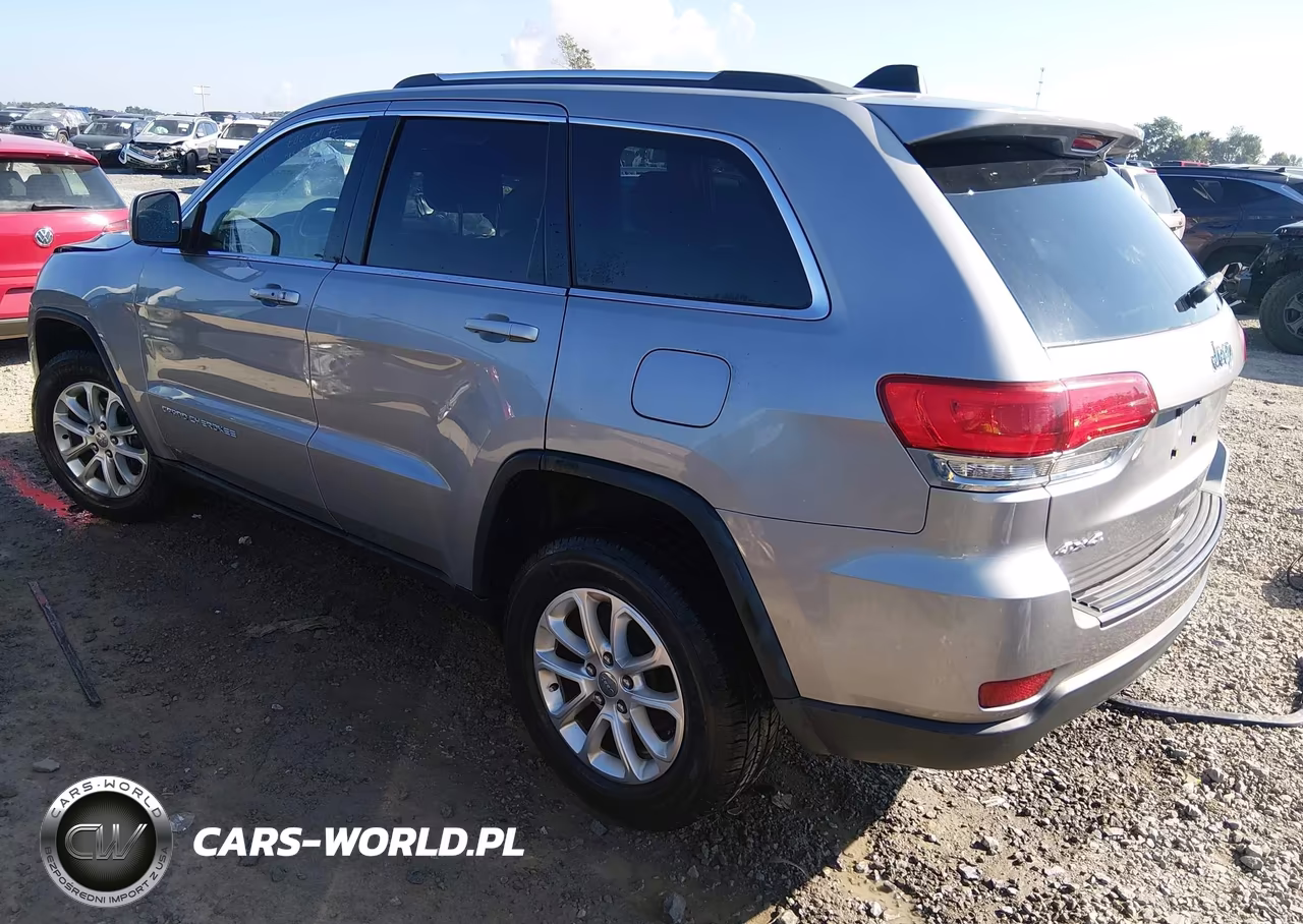2015 Jeep Grand Cherokee Laredo VIN:1C4RJFAG4FC650539 - 3