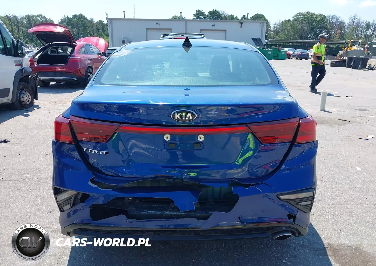 2019 Kia Forte Lxs VIN:3KPF24AD0KE063798 - 16