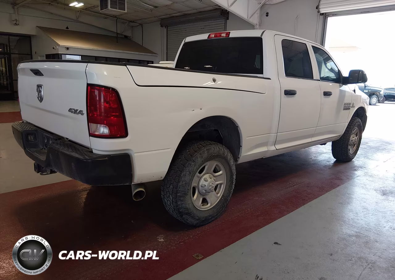 2018 Ram 3500 Tradesman 4X4 6'4 Box VIN:3C63R3CL7JG168569 - 4