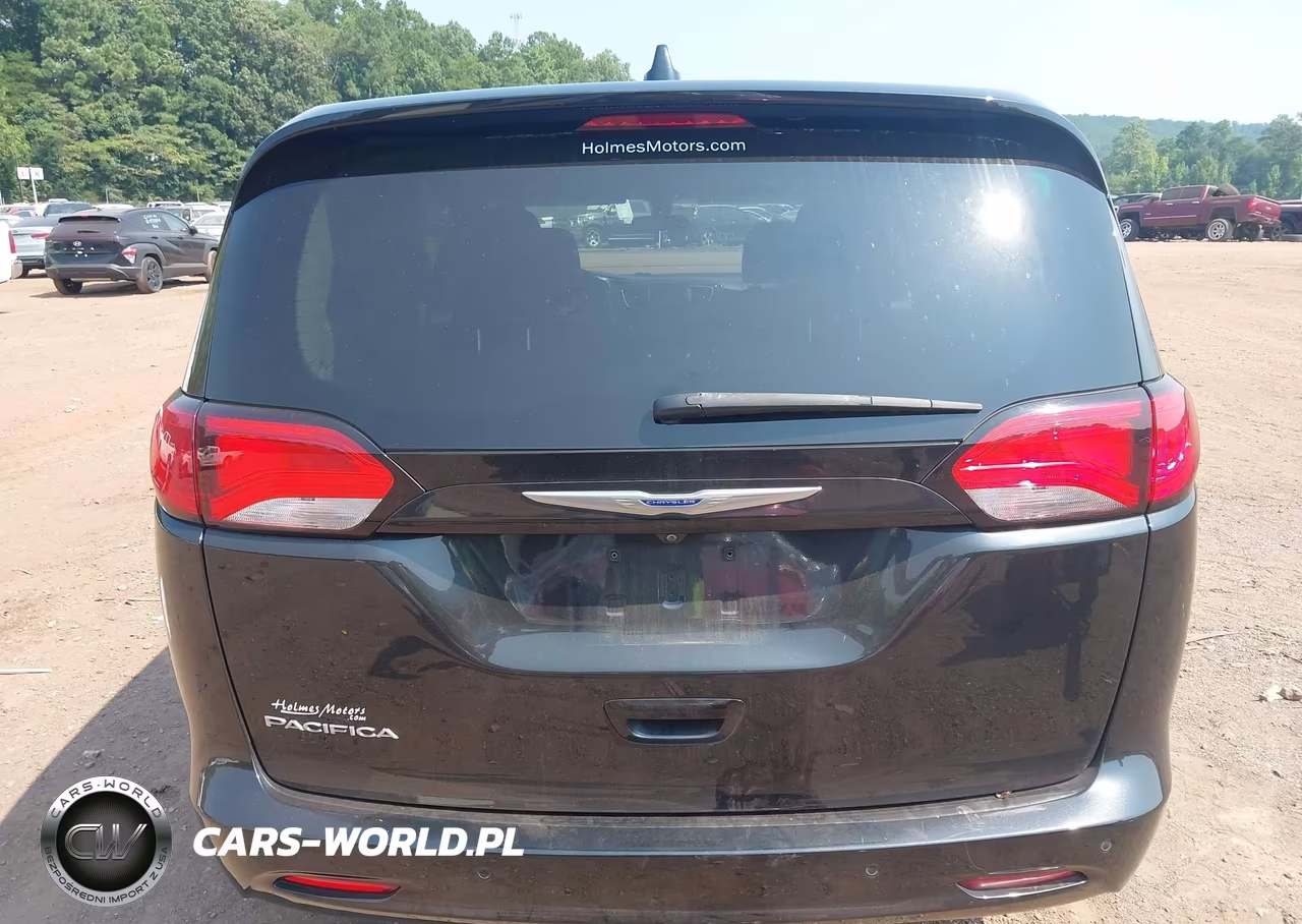 2019 Chrysler Pacifica Touring VIN:2C4RC1DG7KR666146 - 16