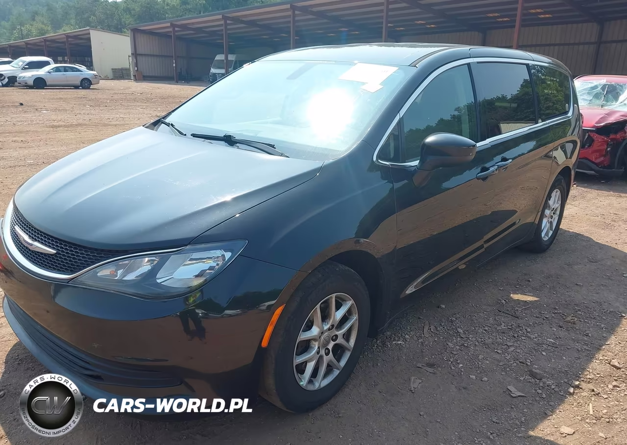 2019 Chrysler Pacifica Touring VIN:2C4RC1DG7KR666146 - 2