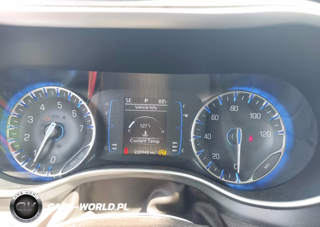 2019 Chrysler Pacifica Touring VIN:2C4RC1DG7KR666146 - 7