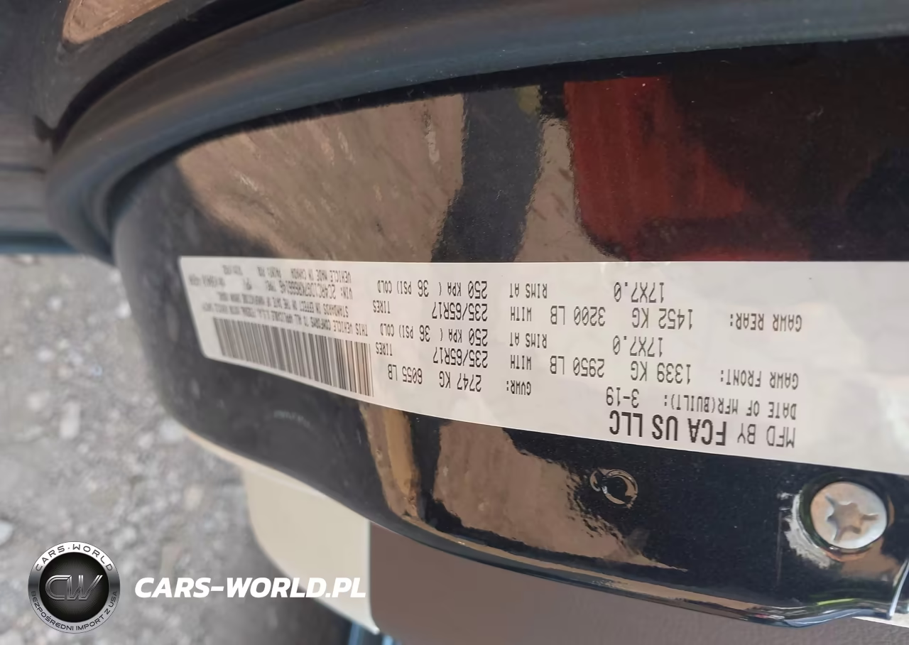 2019 Chrysler Pacifica Touring VIN:2C4RC1DG7KR666146 - 9