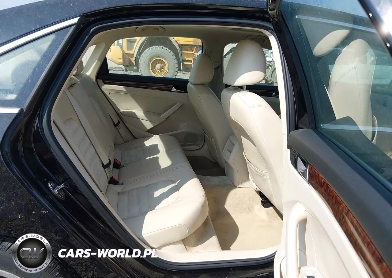 2012 Volkswagen Passat 2.0L Tdi Sel Premium VIN:1VWCN7A38CC083712 - 8