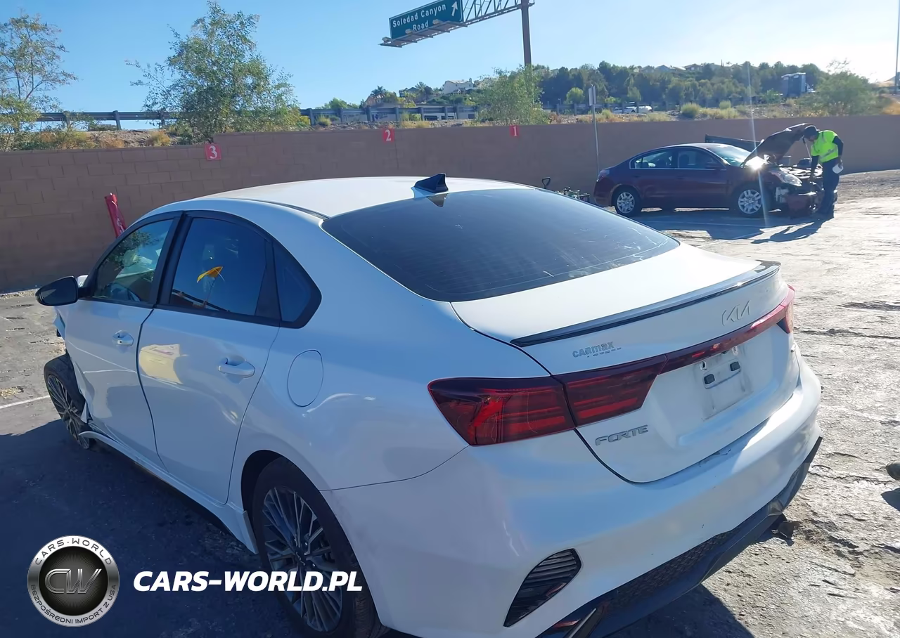 2023 Kia Forte Gt-Line VIN:3KPF54AD2PE602839 - 3
