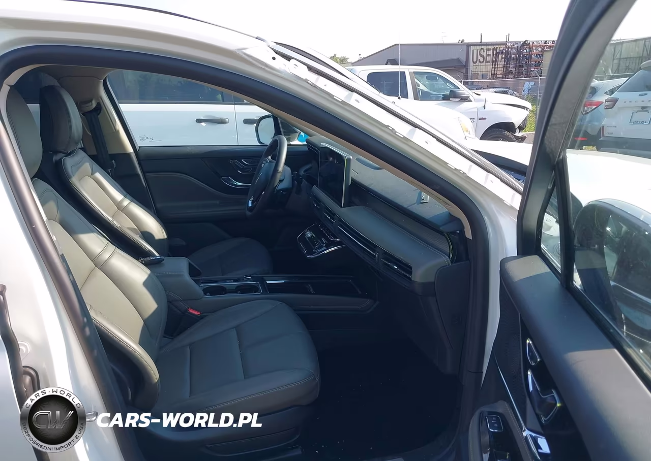 2025 Lincoln Corsair Premiere VIN:5LMCJ1DAXSUL00278 - 5