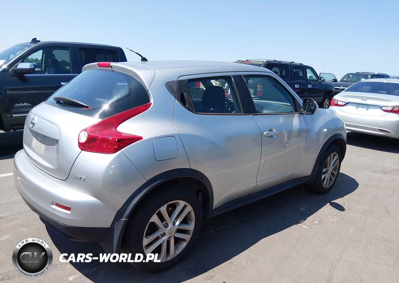 2011 Nissan Juke S VIN:JN8AF5MV1BT006174 - 4