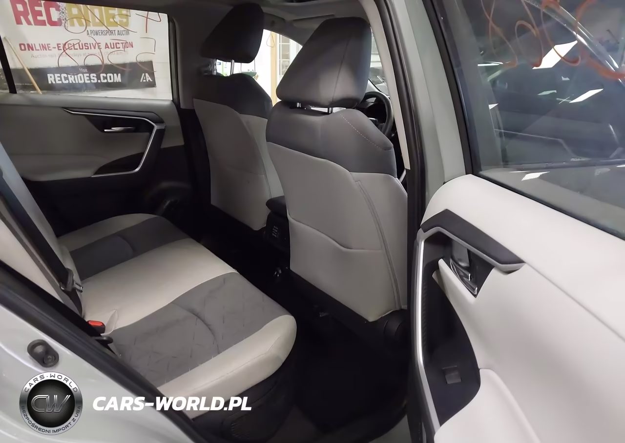 2022 Toyota Rav4 Hybrid Xle VIN:4T3RWRFV2NU077842 - 8