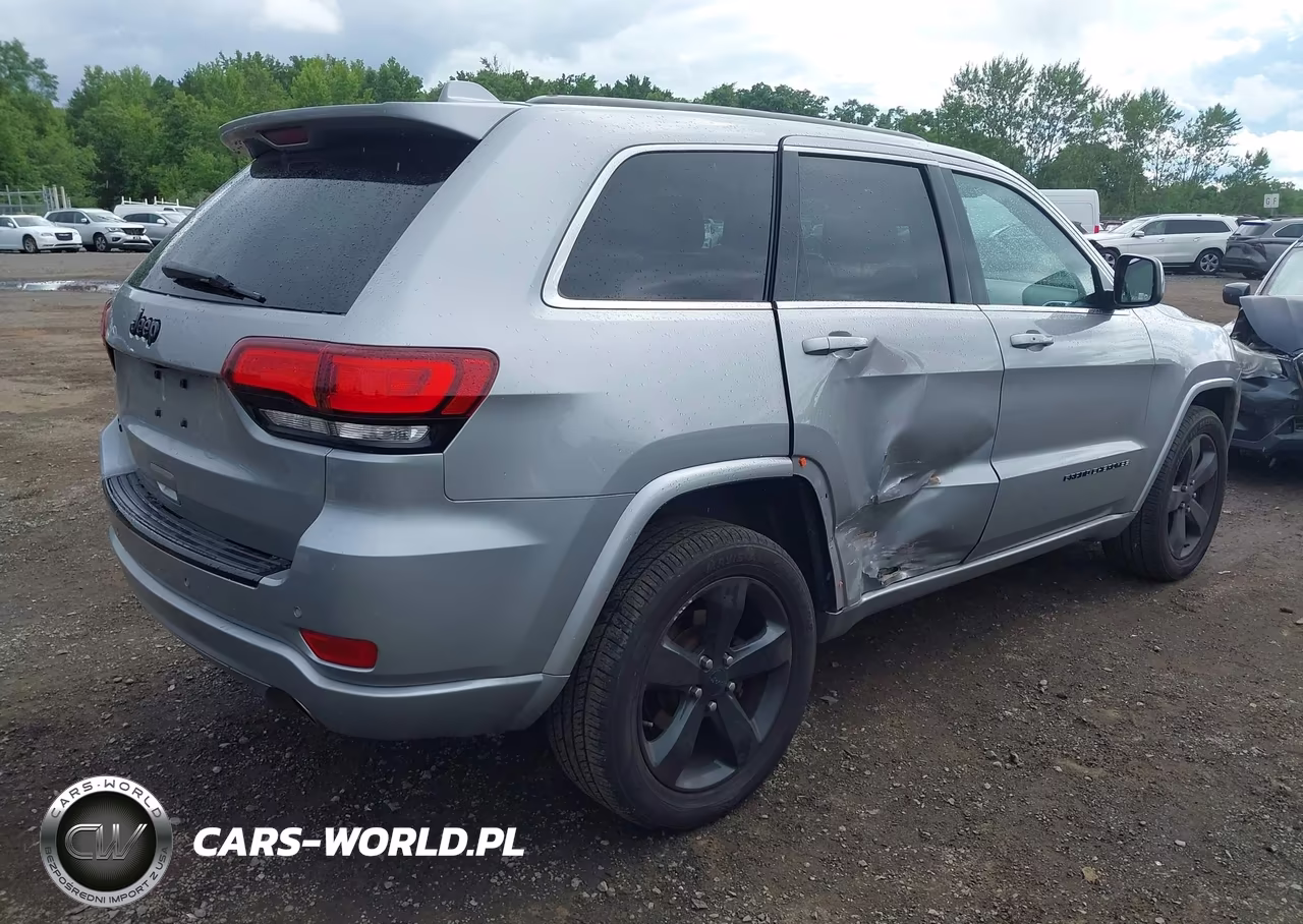 2015 Jeep Grand Cherokee Altitude VIN:1C4RJFAG5FC893602 - 4