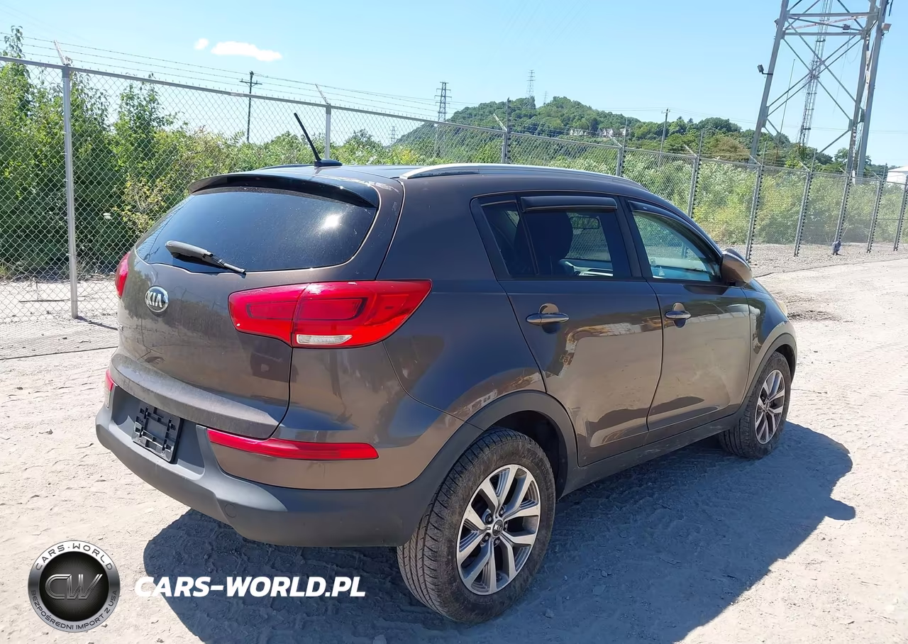 2015 Kia Sportage Lx VIN:KNDPB3ACXF7728878 - 4