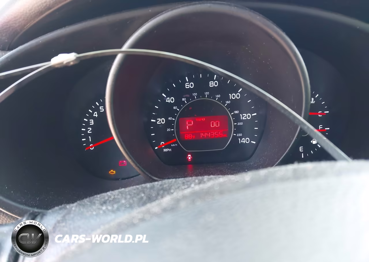 2016 Kia Soul + VIN:KNDJP3A53G7321799 - 7