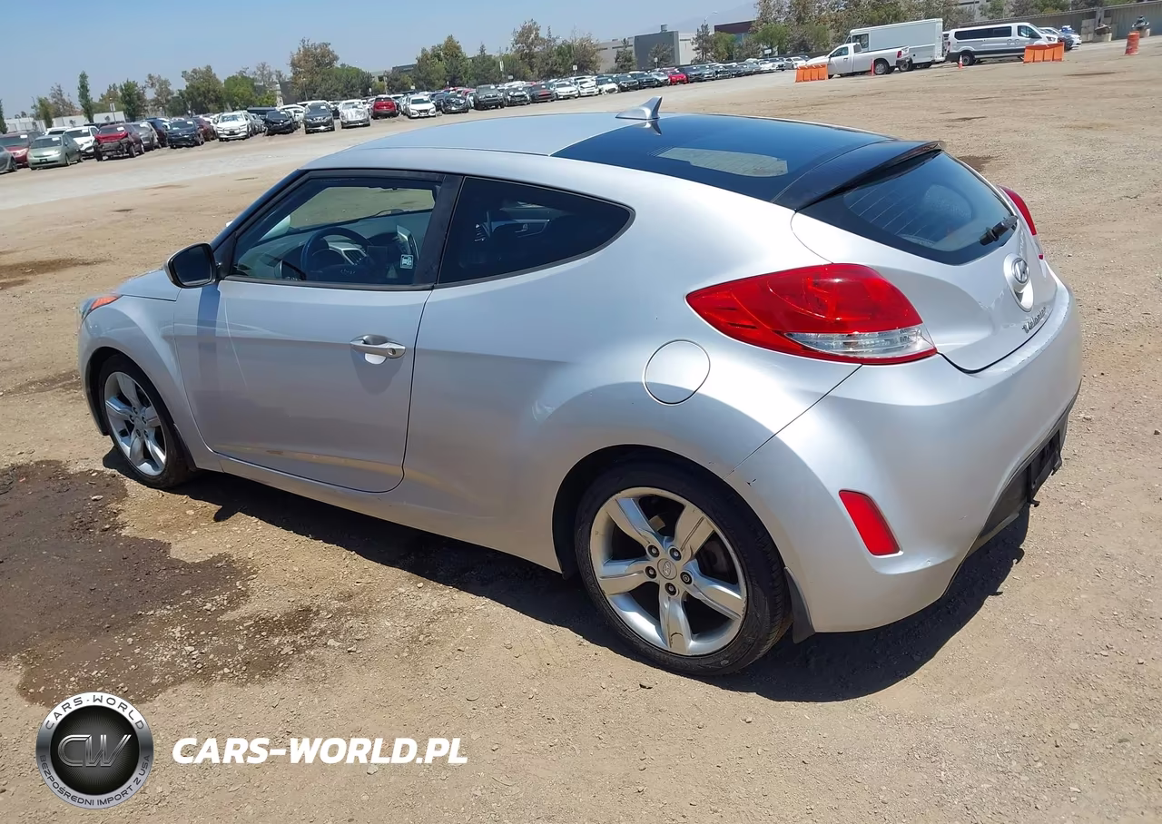 2012 Hyundai Veloster Base W-Black VIN:KMHTC6AD5CU065542 - 3