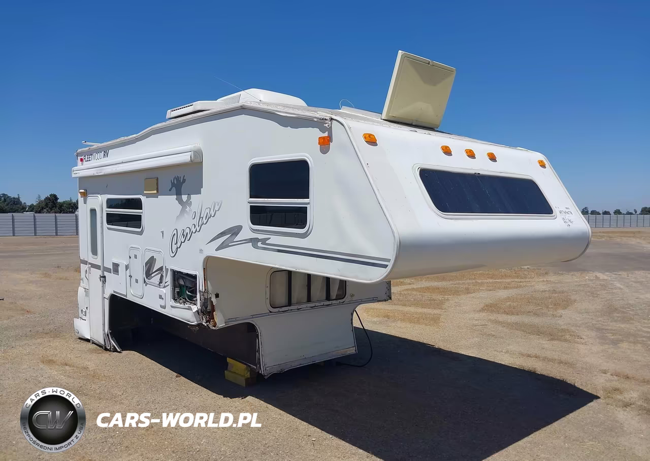 2002 Fleetwood Caribou M-11L – zdjęcie 1 z 11