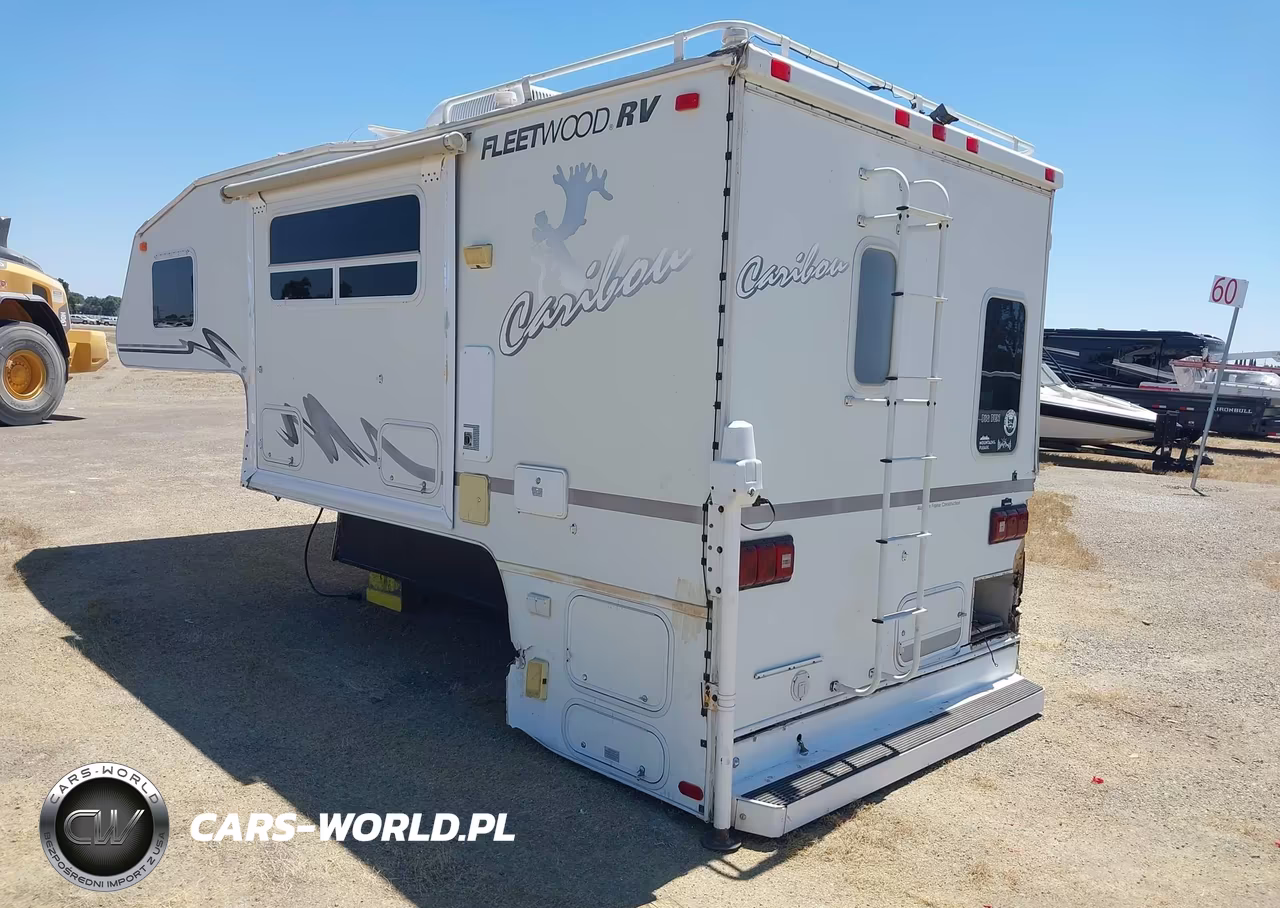 2002 Fleetwood Caribou M-11L VIN:1EJ6L110X22304064 - 3