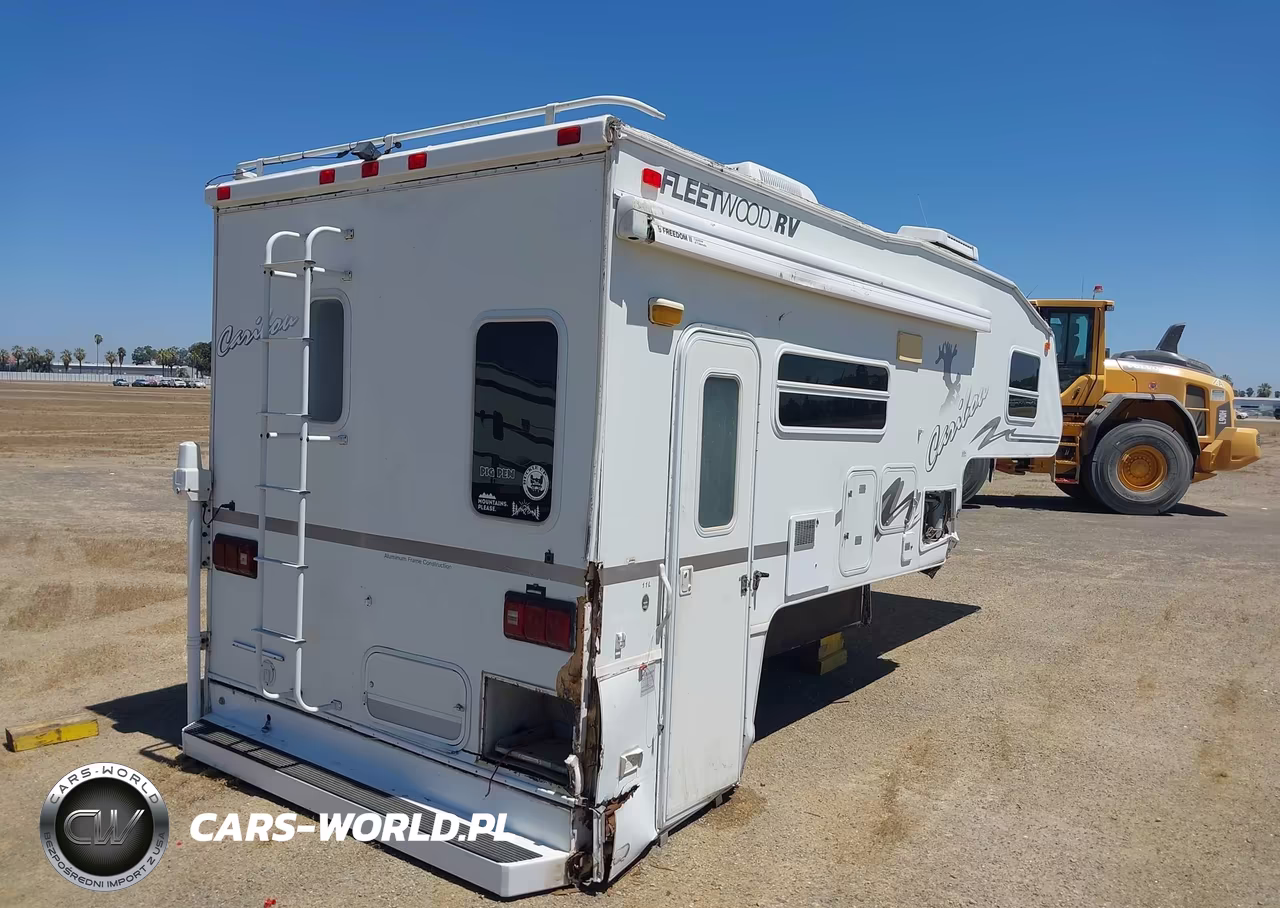 2002 Fleetwood Caribou M-11L VIN:1EJ6L110X22304064 - 4