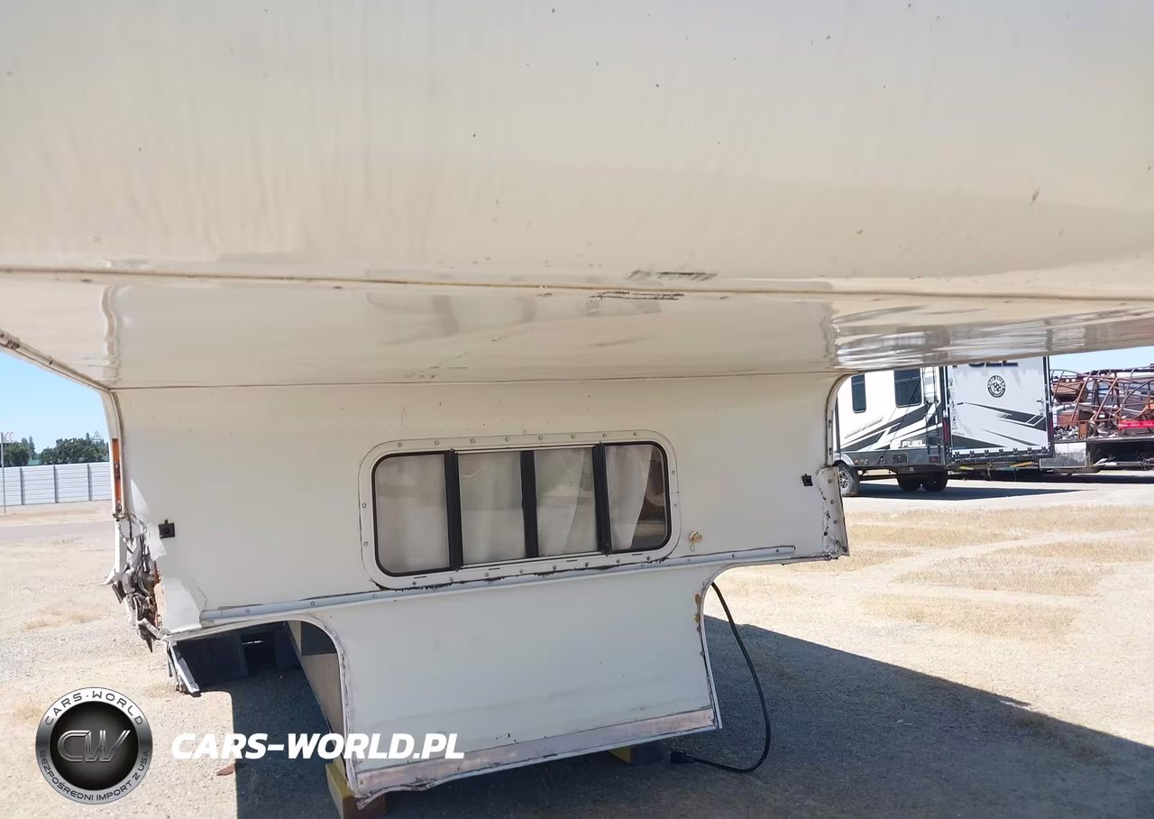 2002 Fleetwood Caribou M-11L VIN:1EJ6L110X22304064 - 7
