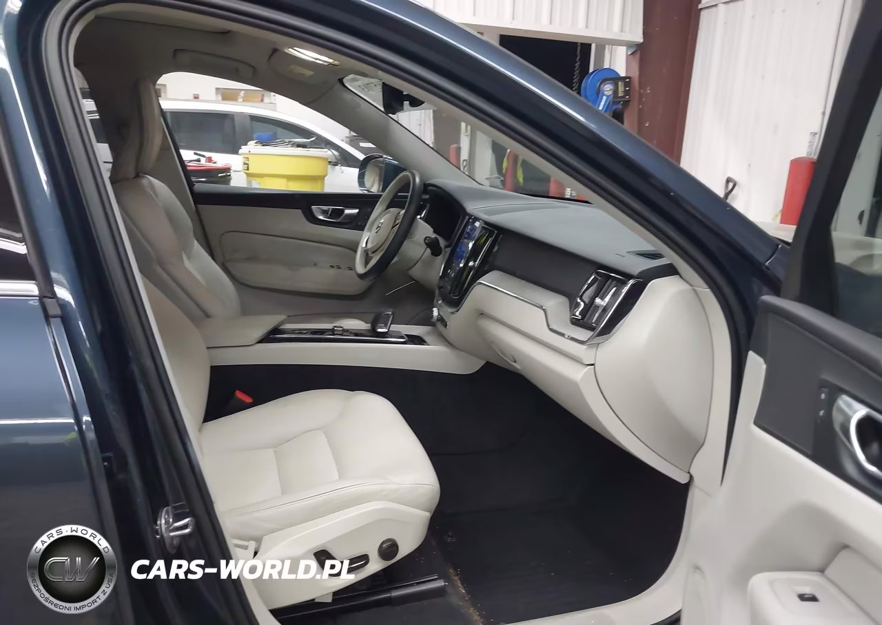 2023 Volvo Xc60 B5 Plus Bright Theme VIN:YV4L12RNXP1306421 - 5
