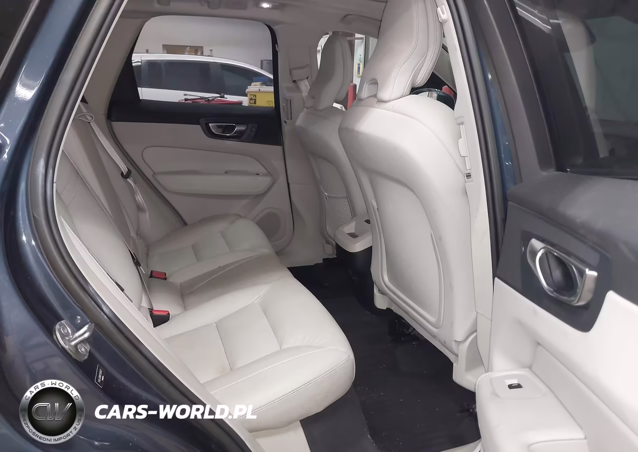 2023 Volvo Xc60 B5 Plus Bright Theme VIN:YV4L12RNXP1306421 - 8