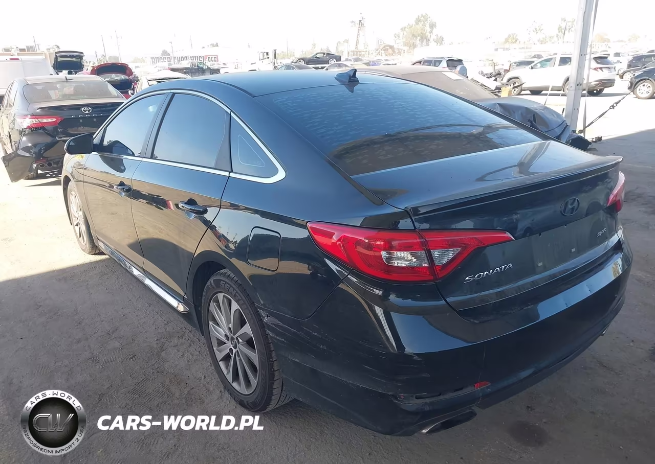 2015 Hyundai Sonata Sport VIN:5NPE34AF6FH076261 - 3