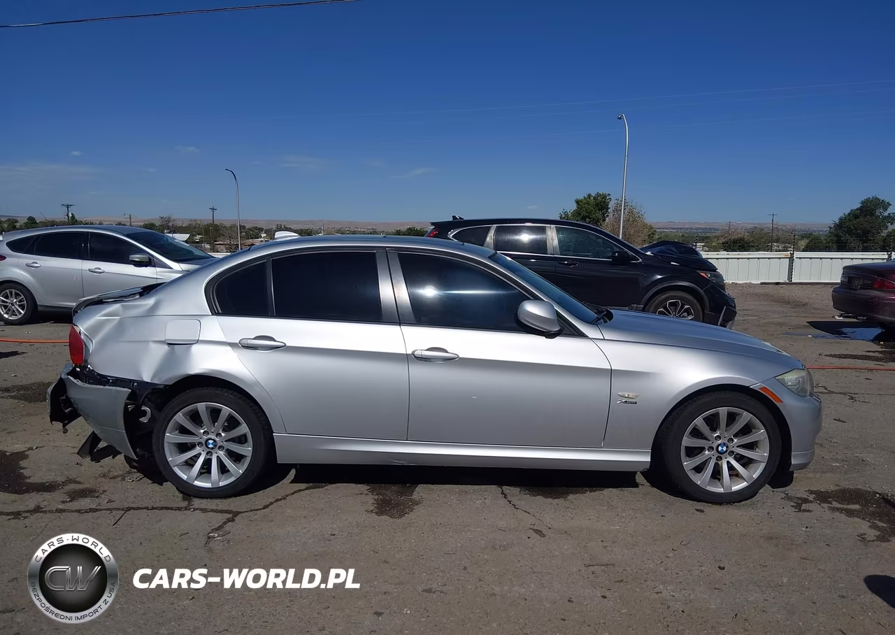 2011 BMW 328I xDrive VIN:WBAPK7C5XBF195269 - 12