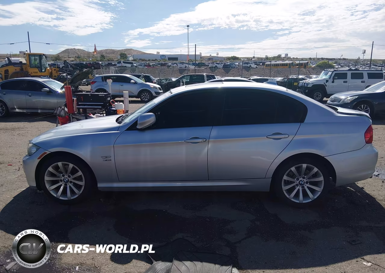 2011 BMW 328I xDrive VIN:WBAPK7C5XBF195269 - 13