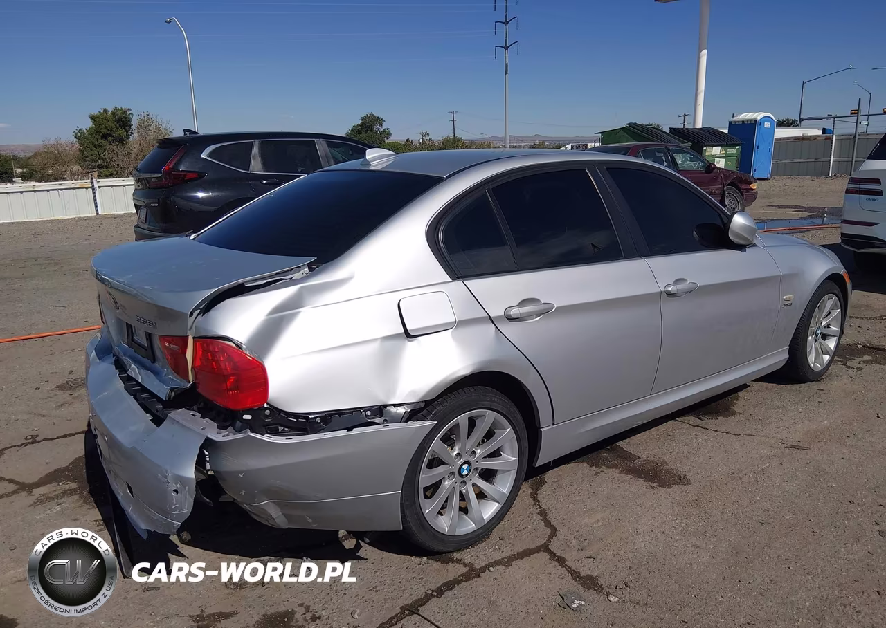 2011 BMW 328I xDrive VIN:WBAPK7C5XBF195269 - 4