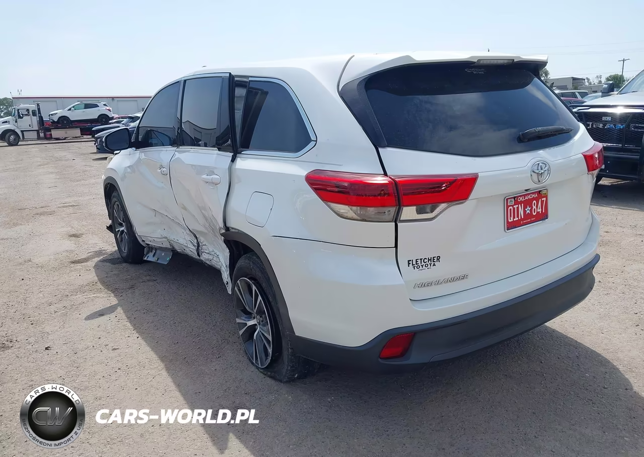 2017 Toyota Highlander Le VIN:5TDZARFH1HS024144 - 3
