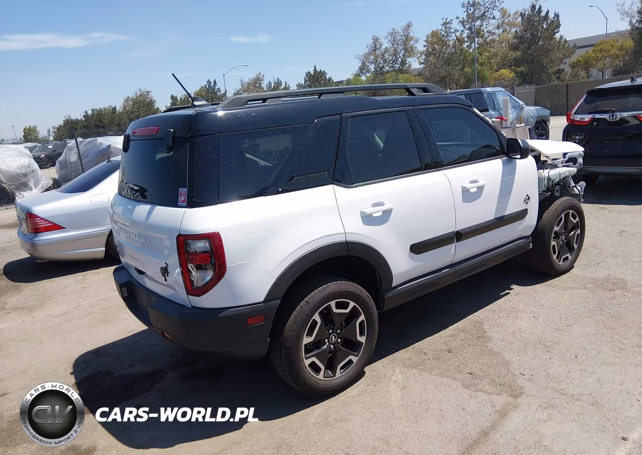 2022 Ford Bronco Sport Outer Banks VIN:3FMCR9C6XNRD72651 - 4