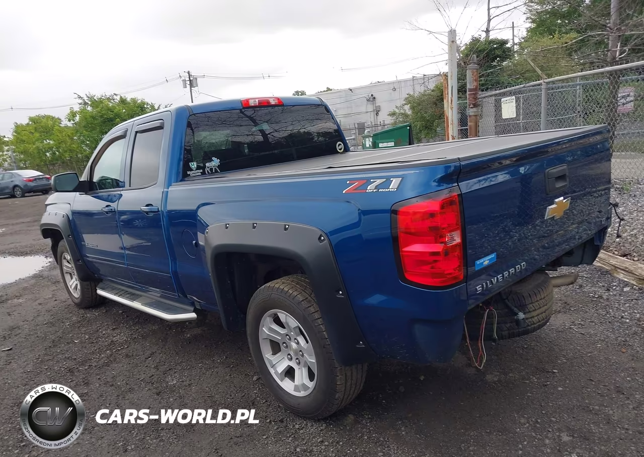 2018 Chevrolet Silverado 1500 2Lt VIN:2GCVKREC6J1112041 - 3