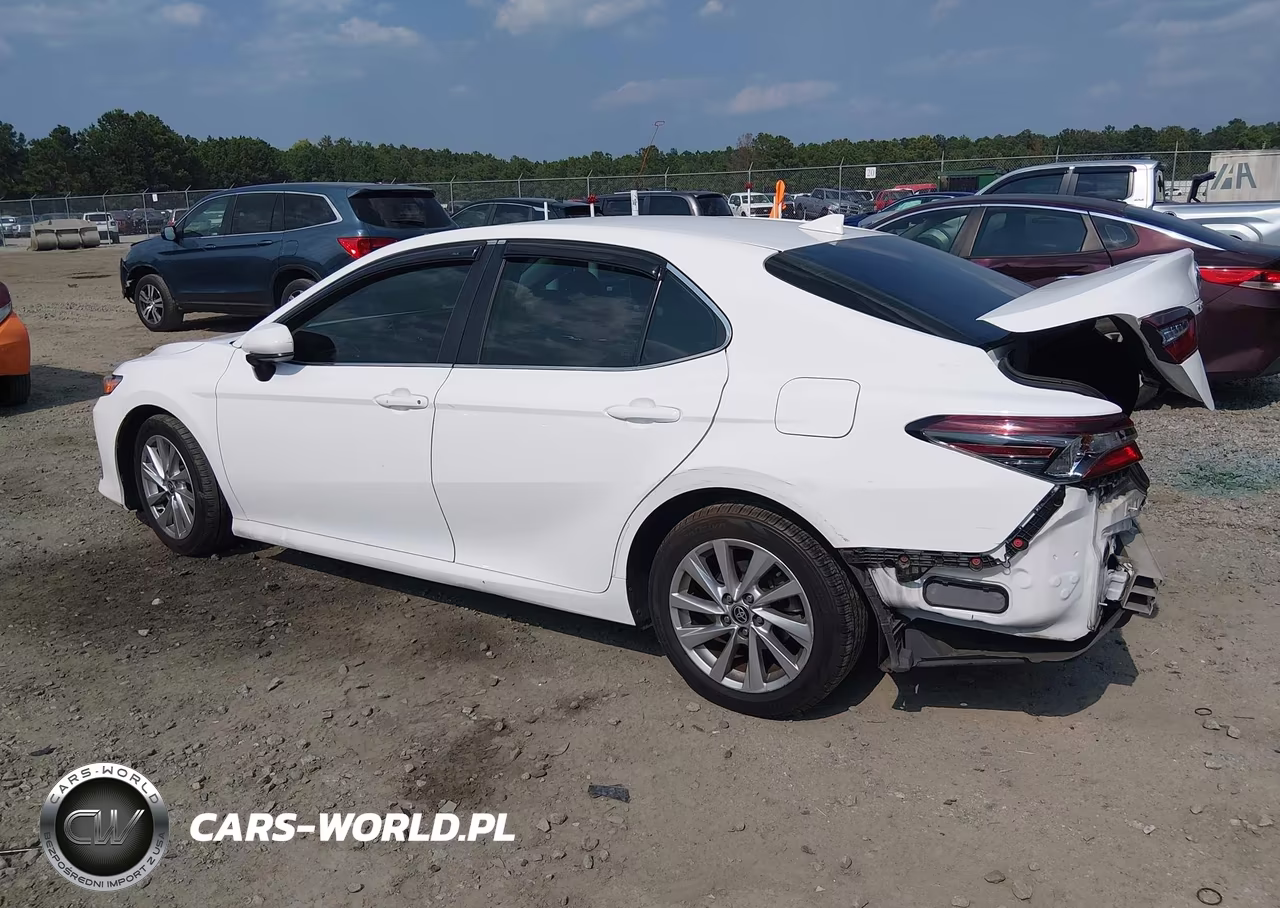 2021 Toyota Camry Le VIN:4T1C11AK3MU539562 - 14
