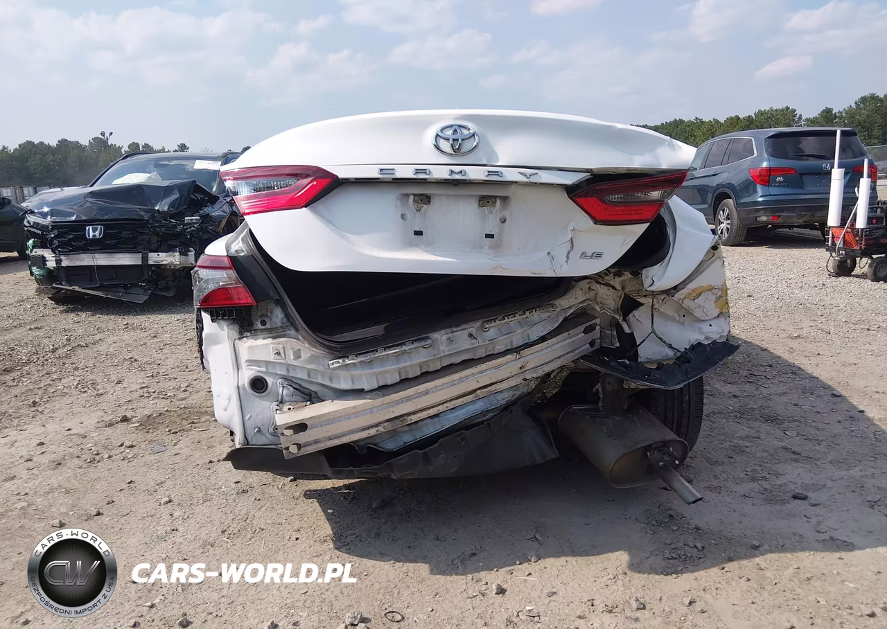 2021 Toyota Camry Le VIN:4T1C11AK3MU539562 - 16