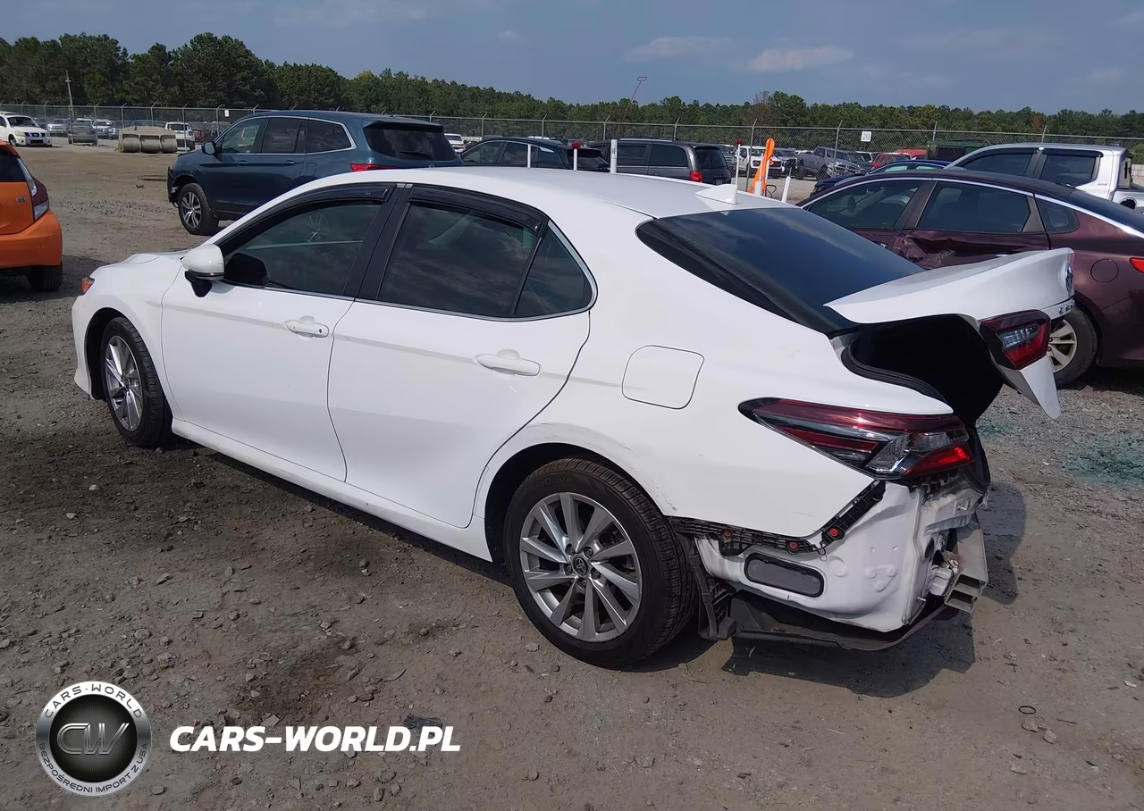 2021 Toyota Camry Le VIN:4T1C11AK3MU539562 - 3