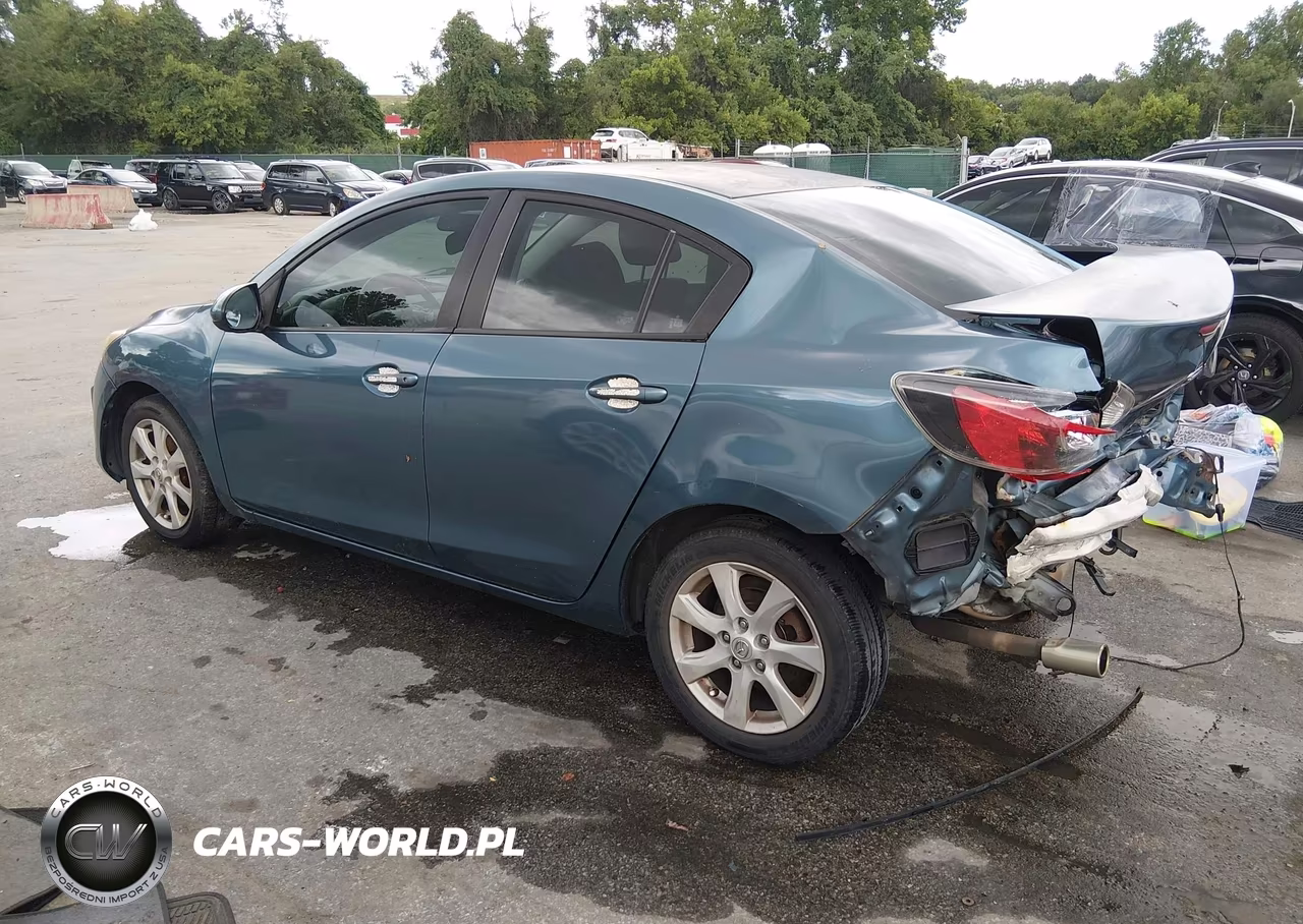 2011 Mazda Mazda3 I Touring VIN:JM1BL1VG1B1447185 - 3