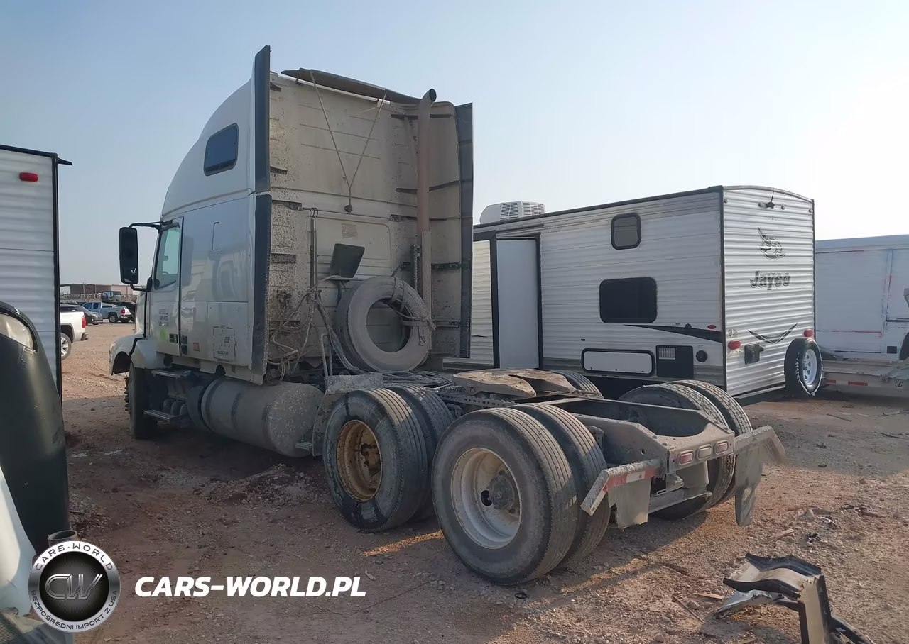 2015 Volvo Vn VIN:4V4NC9EJXFN934024 - 13