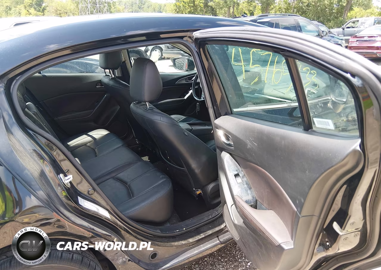 2018 Mazda Mazda3 Touring VIN:3MZBN1V31JM209035 - 8