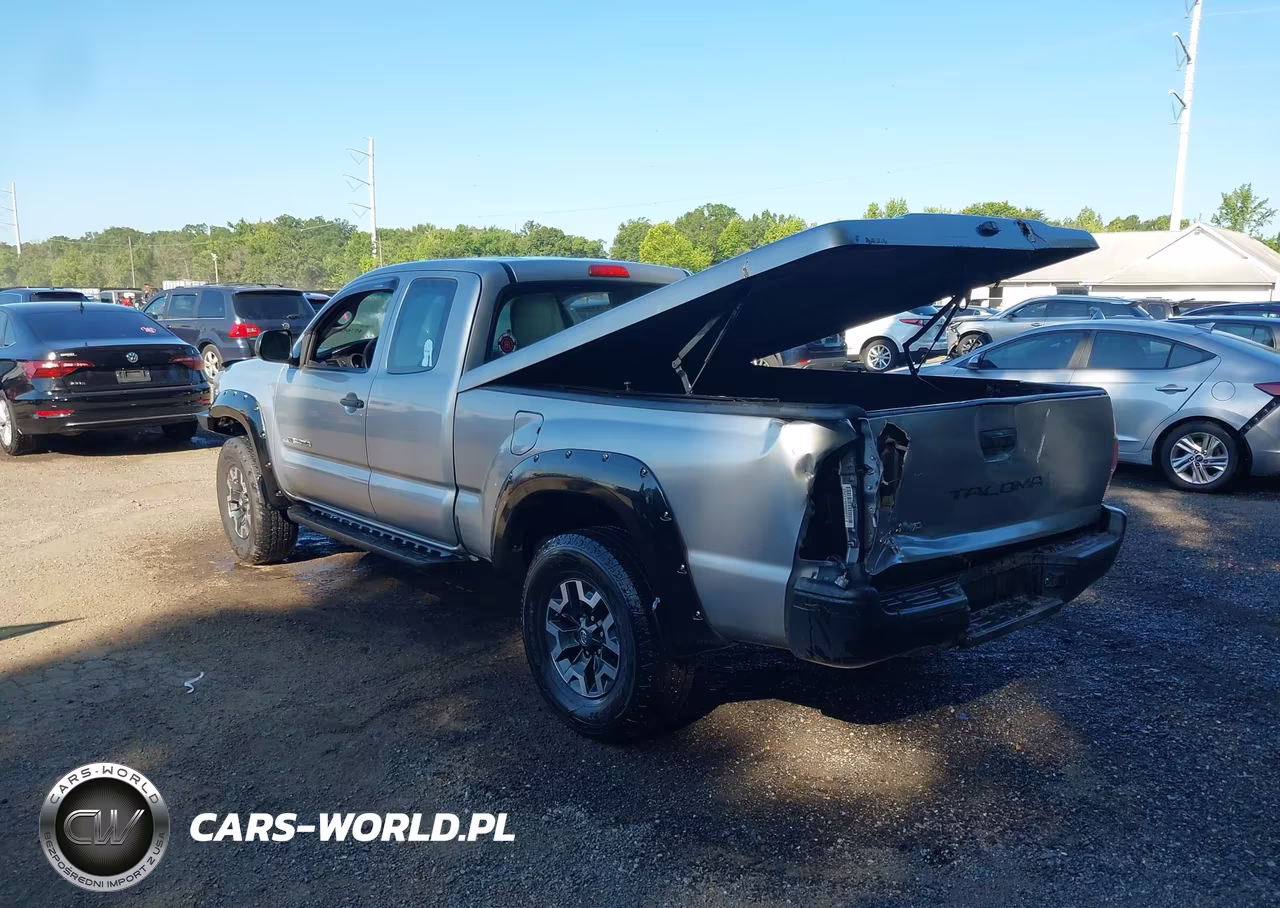 2014 Toyota Tacoma VIN:5TFUX4EN6EX026853 - 3
