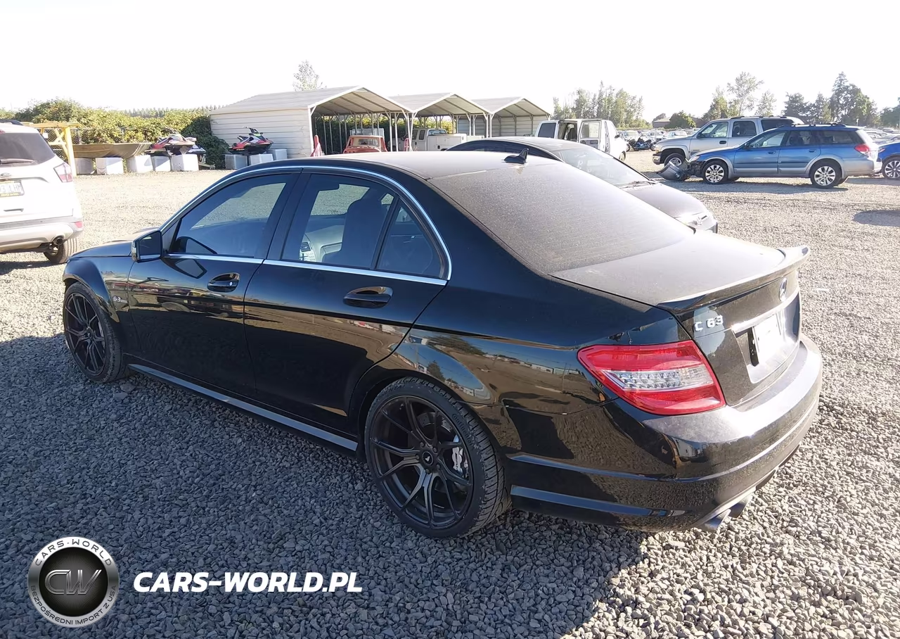 2010 Mercedes-Benz C 63 Amg VIN:WDDGF7HB1AF366324 - 3