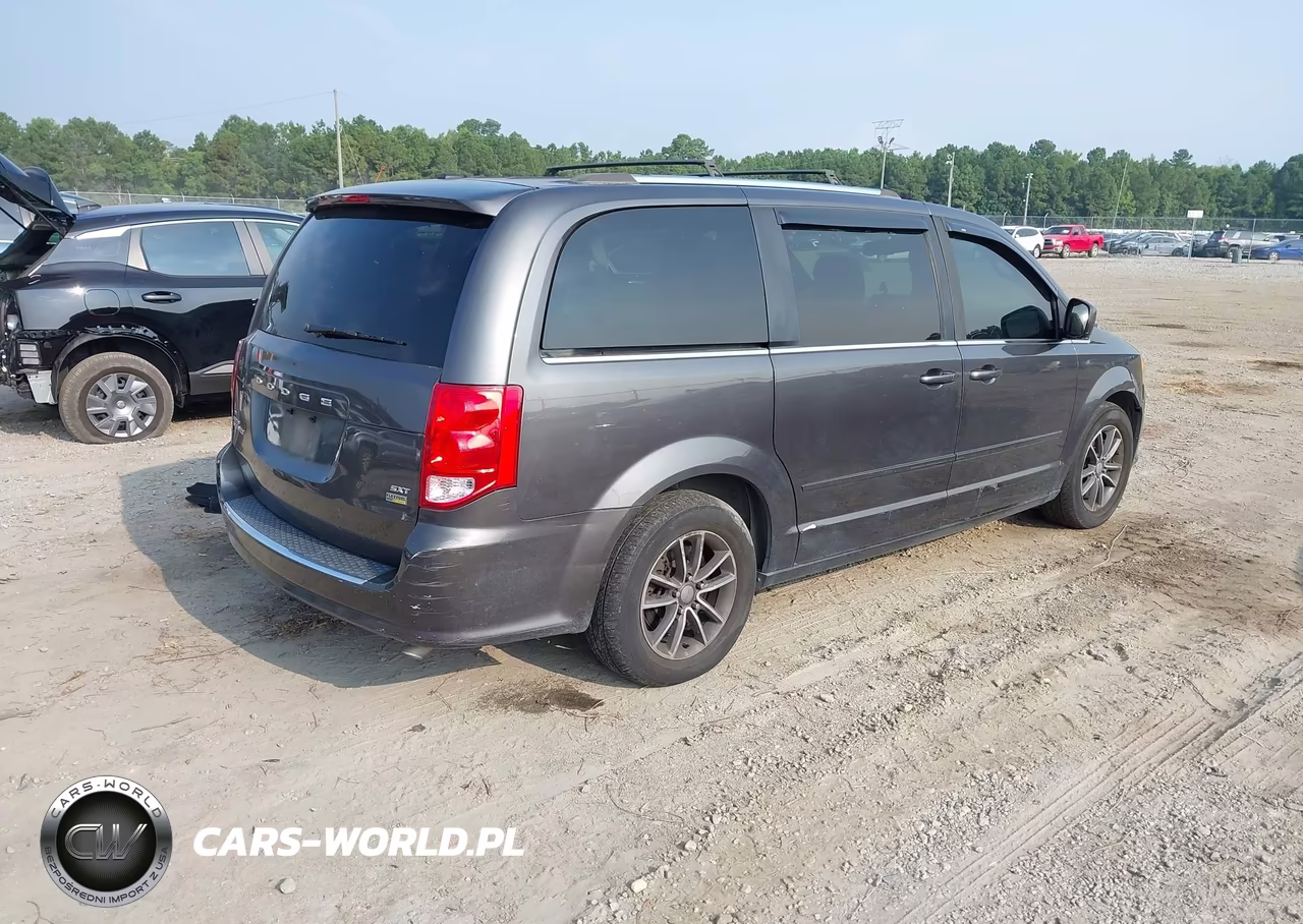 2017 Dodge Grand Caravan Sxt VIN:2C4RDGCG0HR586360 - 4