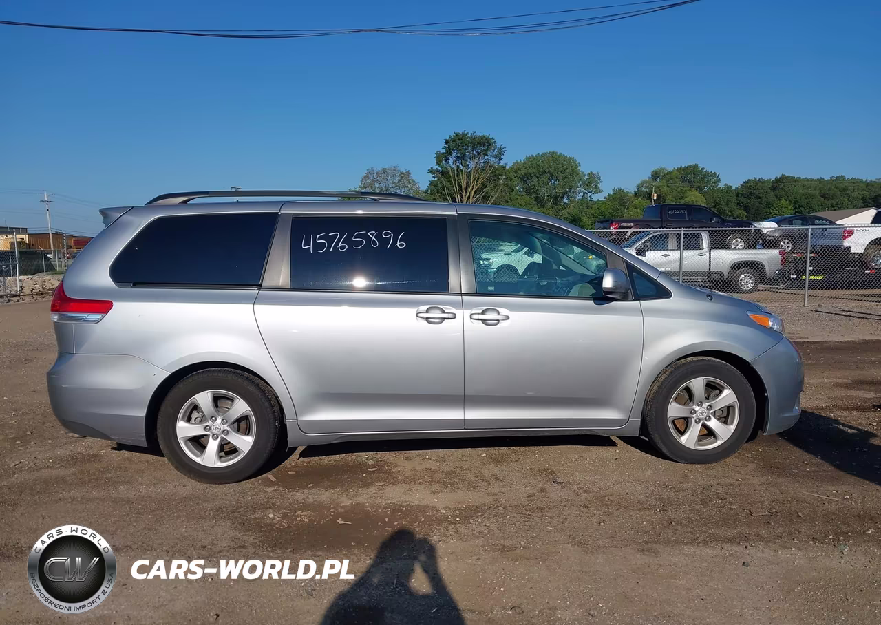 2012 Toyota Sienna Le V6 8 Passenger VIN:5TDKK3DC3CS209257 - 13