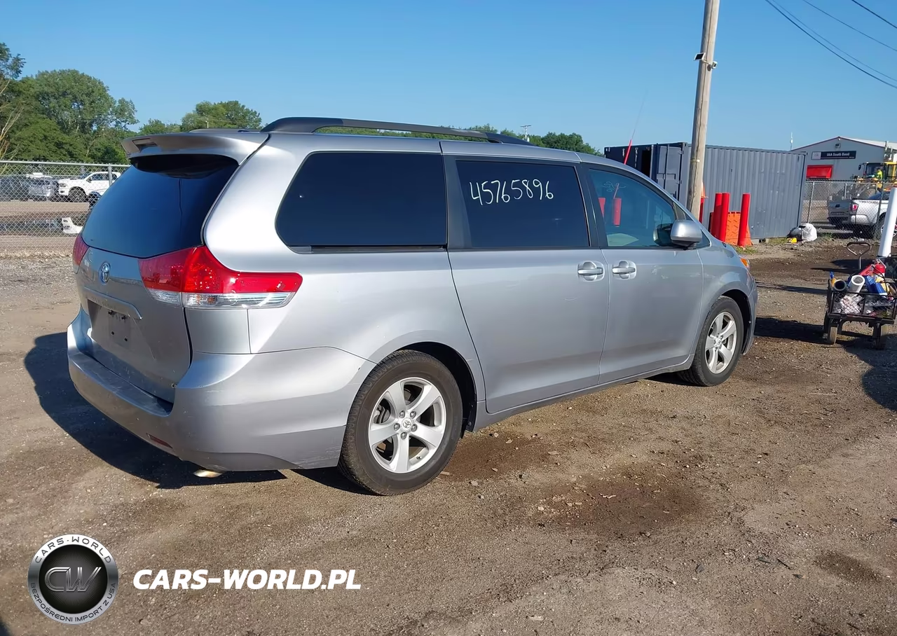 2012 Toyota Sienna Le V6 8 Passenger VIN:5TDKK3DC3CS209257 - 4