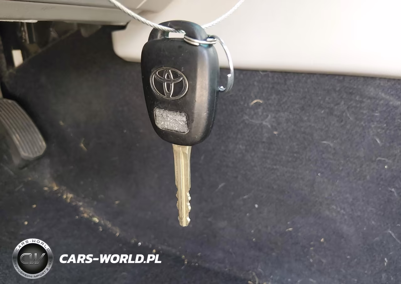 2014 Toyota Camry Le VIN:4T4BF1FK1ER426139 - 11