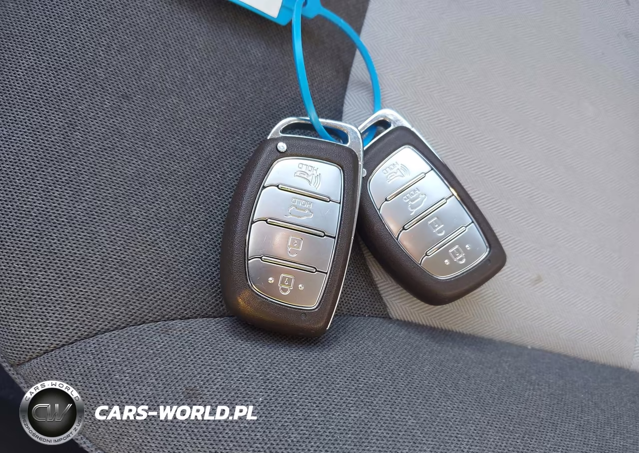 2020 Hyundai Ioniq Hybrid Blue VIN:KMHC65LC9LU220003 - 11