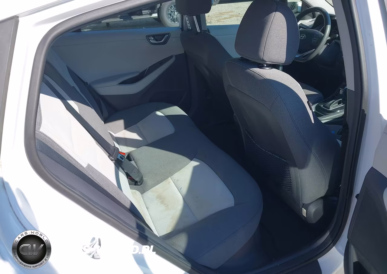 2020 Hyundai Ioniq Hybrid Blue VIN:KMHC65LC9LU220003 - 8