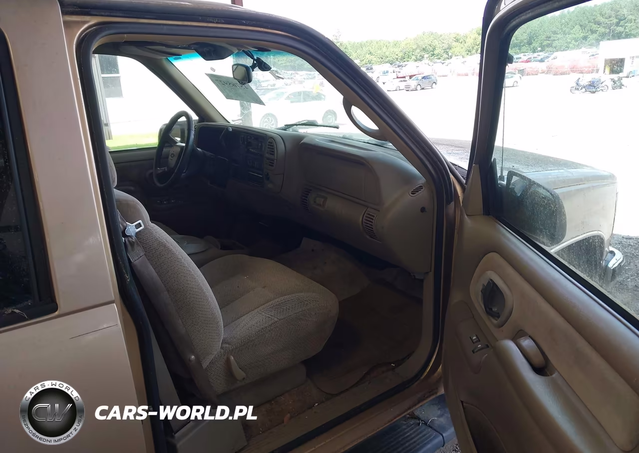 1999 Chevrolet Suburban Lt VIN:3GNEC16R0XG188802 - 5