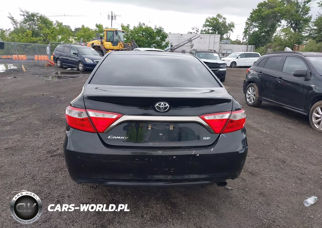 2015 Toyota Camry Se VIN:4T1BF1FK7FU051093 - 16