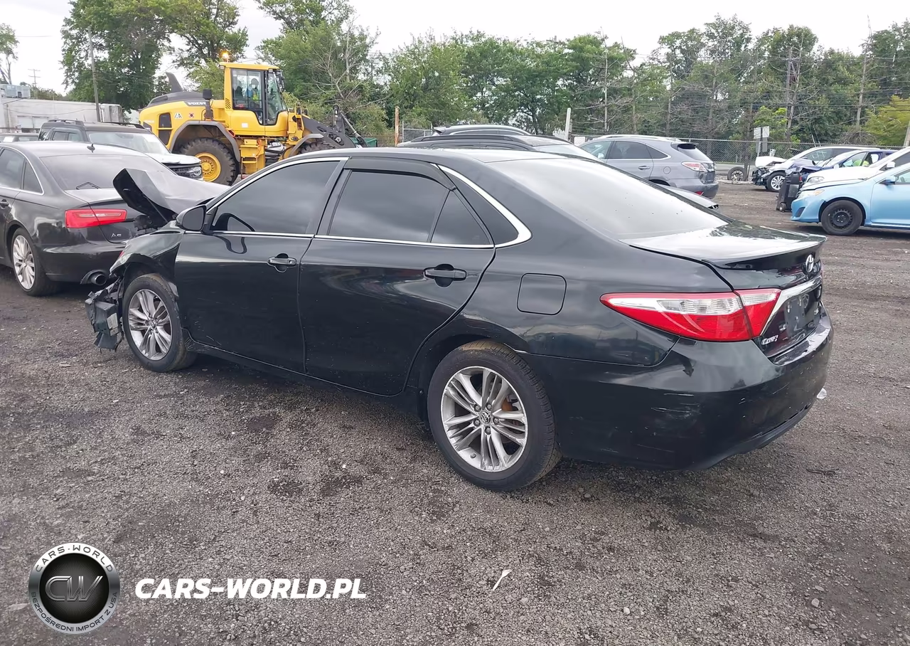 2015 Toyota Camry Se VIN:4T1BF1FK7FU051093 - 3