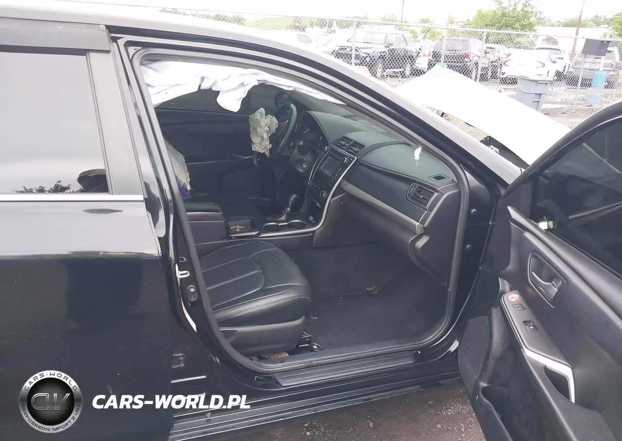 2015 Toyota Camry Se VIN:4T1BF1FK7FU051093 - 5