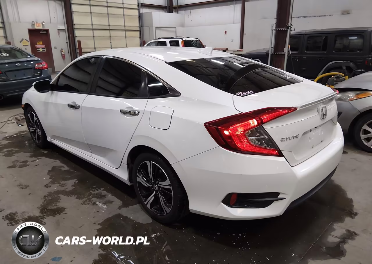 2016 Honda Civic Touring VIN:19XFC1F98GE216807 - 3
