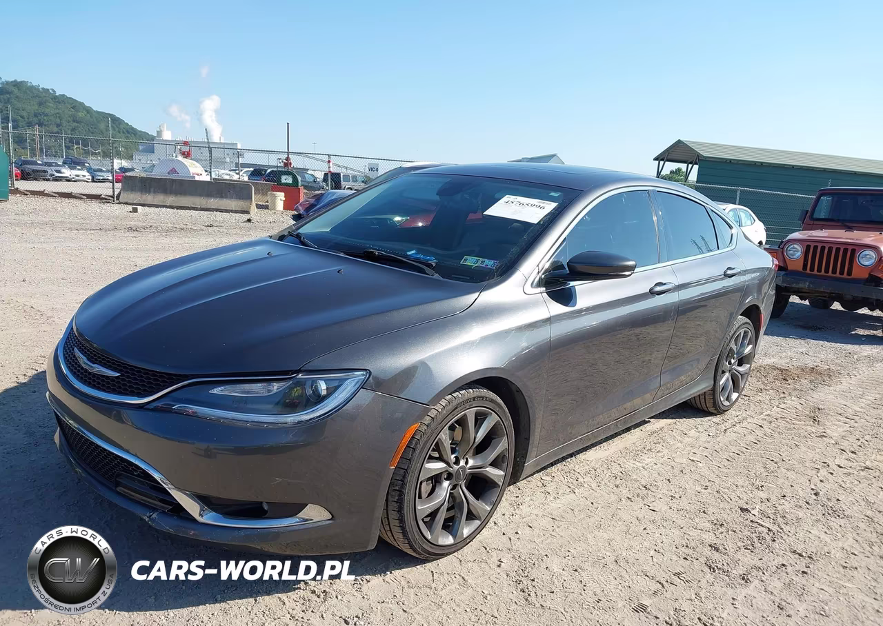 2015 Chrysler 200 C VIN:1C3CCCCG7FN665377 - 2