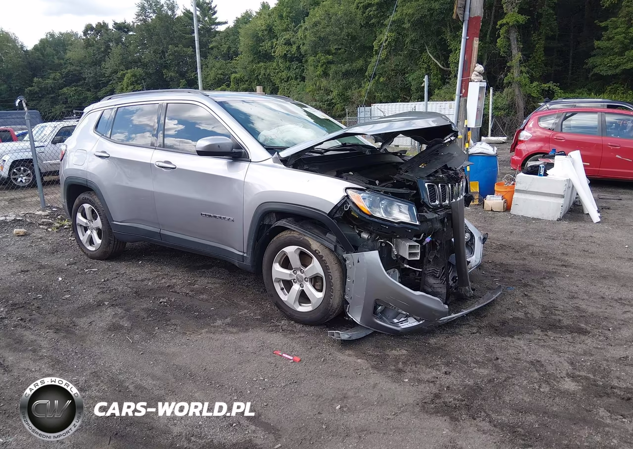 2018 Jeep Compass Latitude 4X4 – zdjęcie 1 z 16
